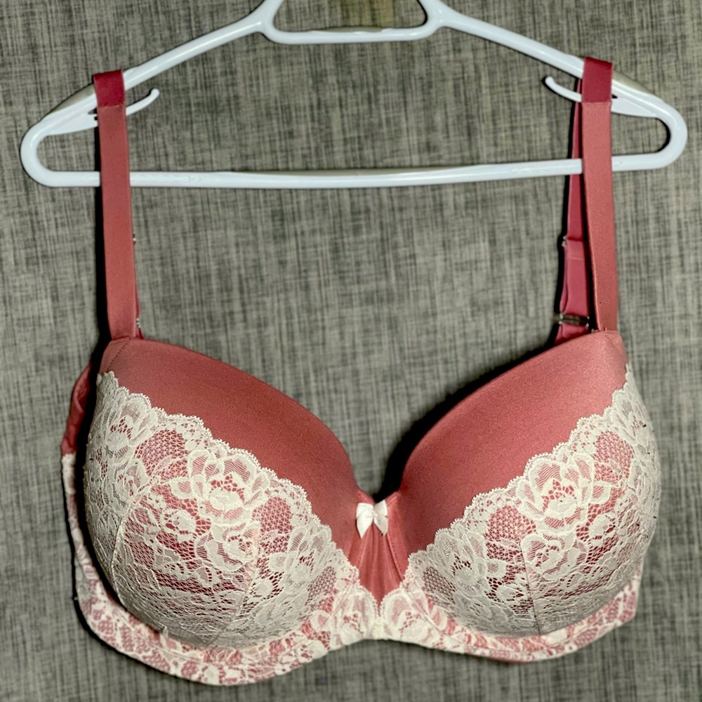 38 H Torrid plush lace bra